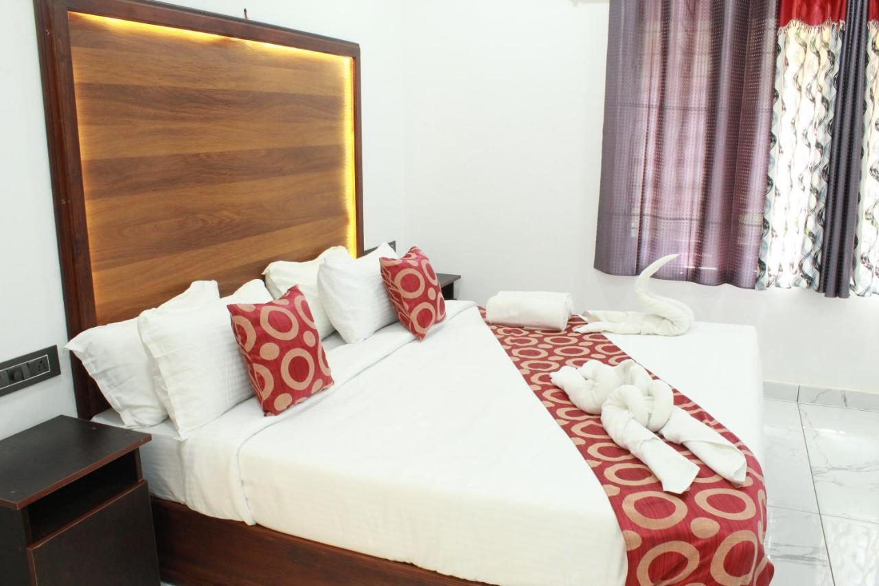 The Mountcourt Hotel Munnar Exterior foto