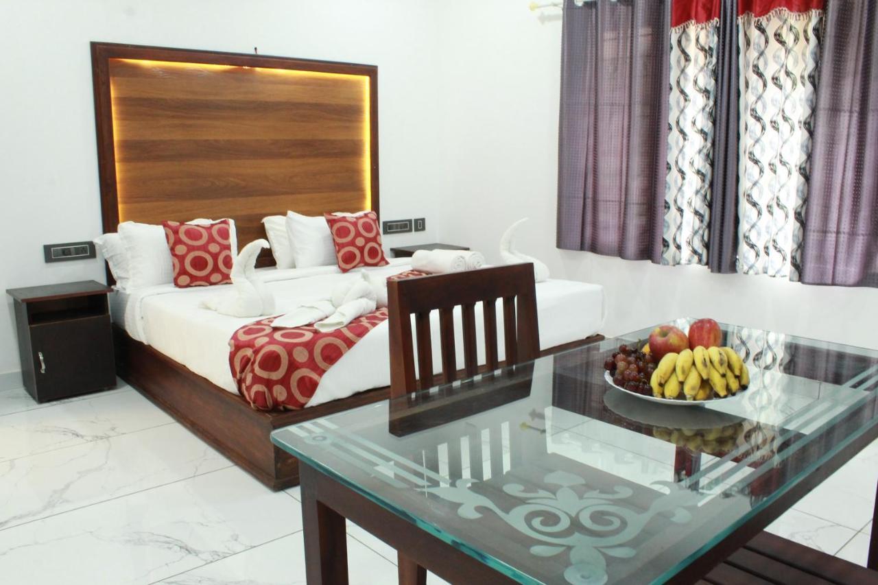 The Mountcourt Hotel Munnar Exterior foto