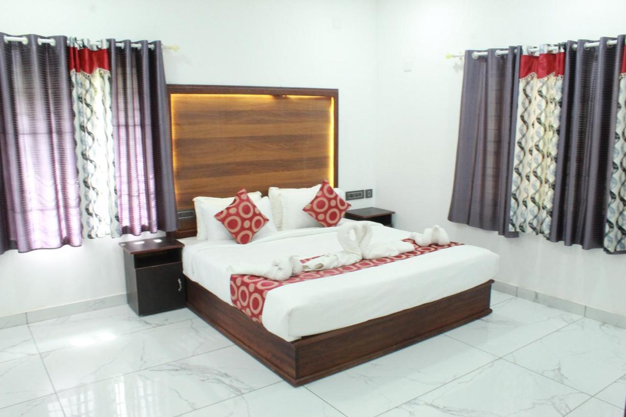 The Mountcourt Hotel Munnar Exterior foto