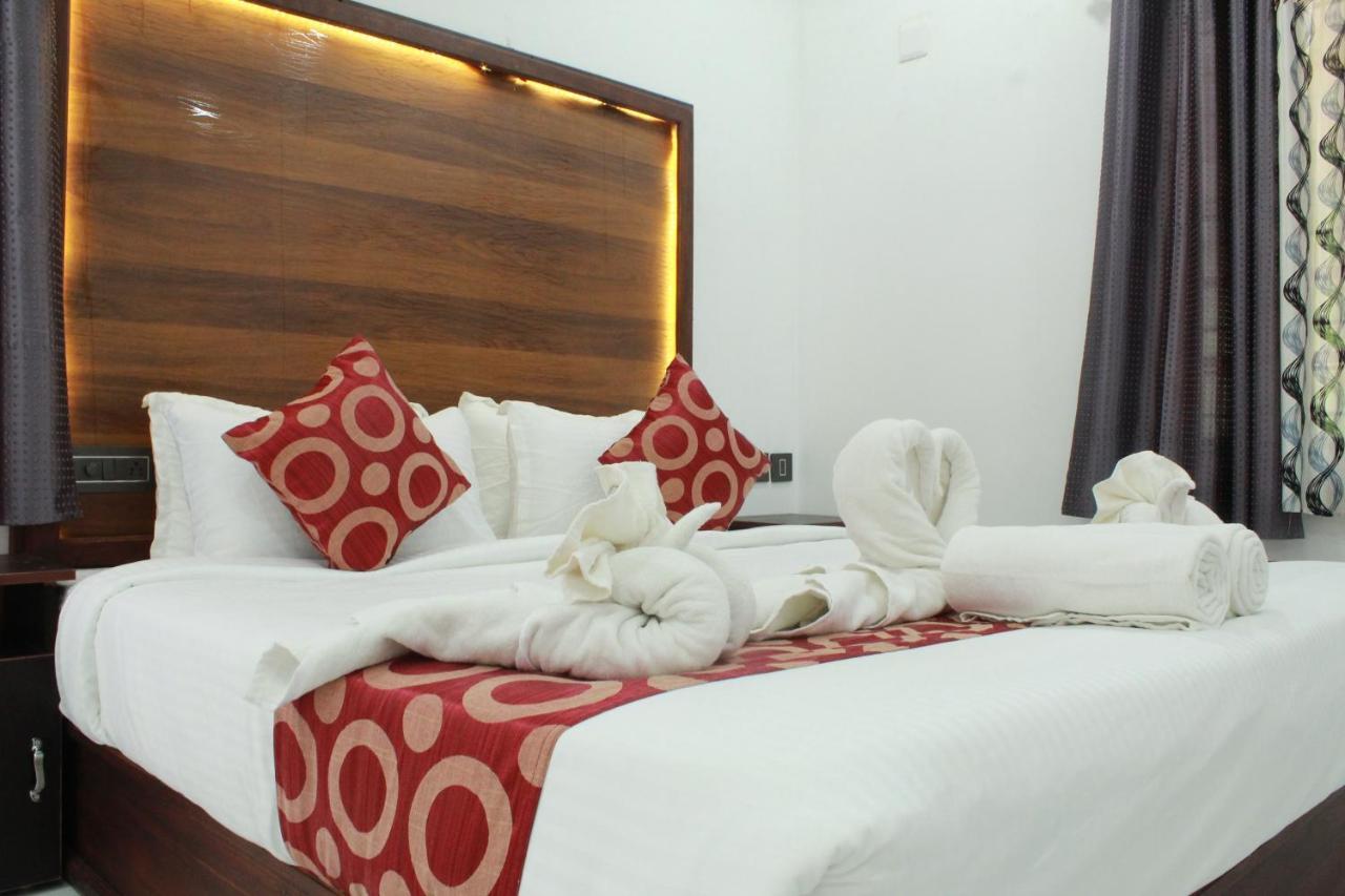 The Mountcourt Hotel Munnar Exterior foto
