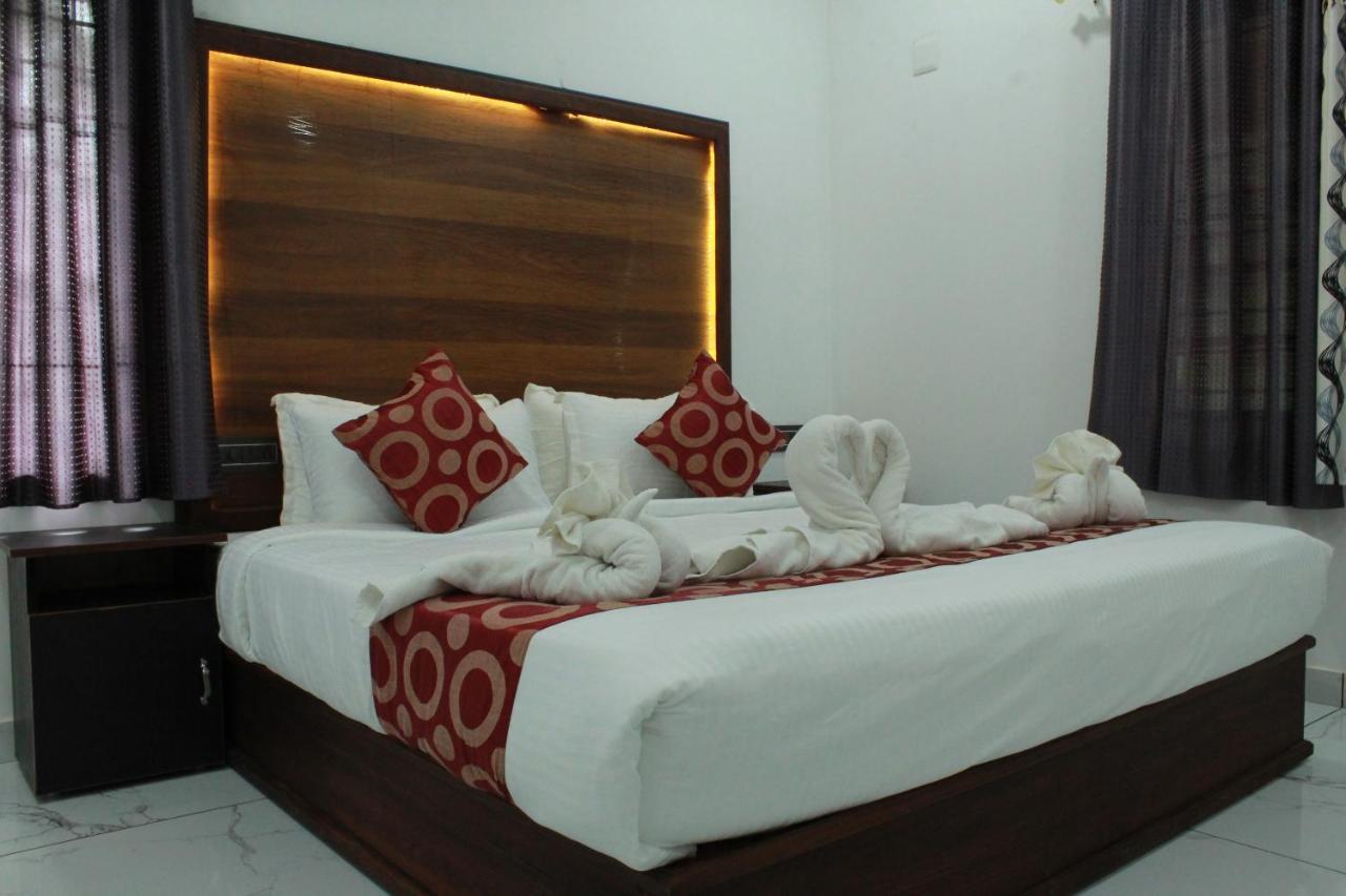 The Mountcourt Hotel Munnar Exterior foto