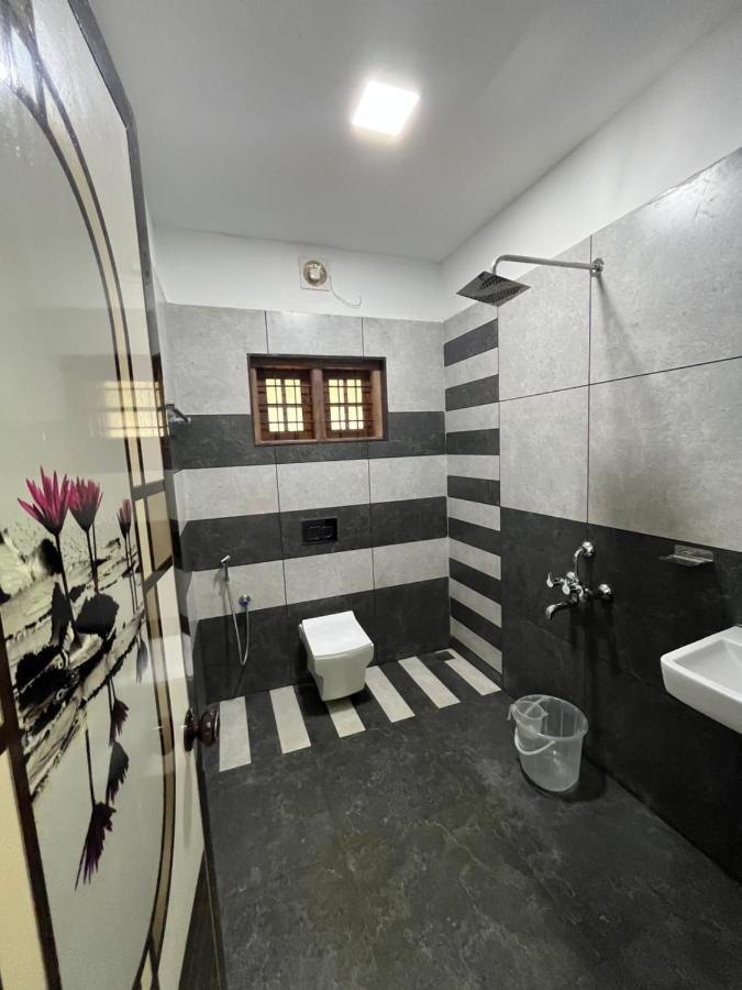 The Mountcourt Hotel Munnar Exterior foto