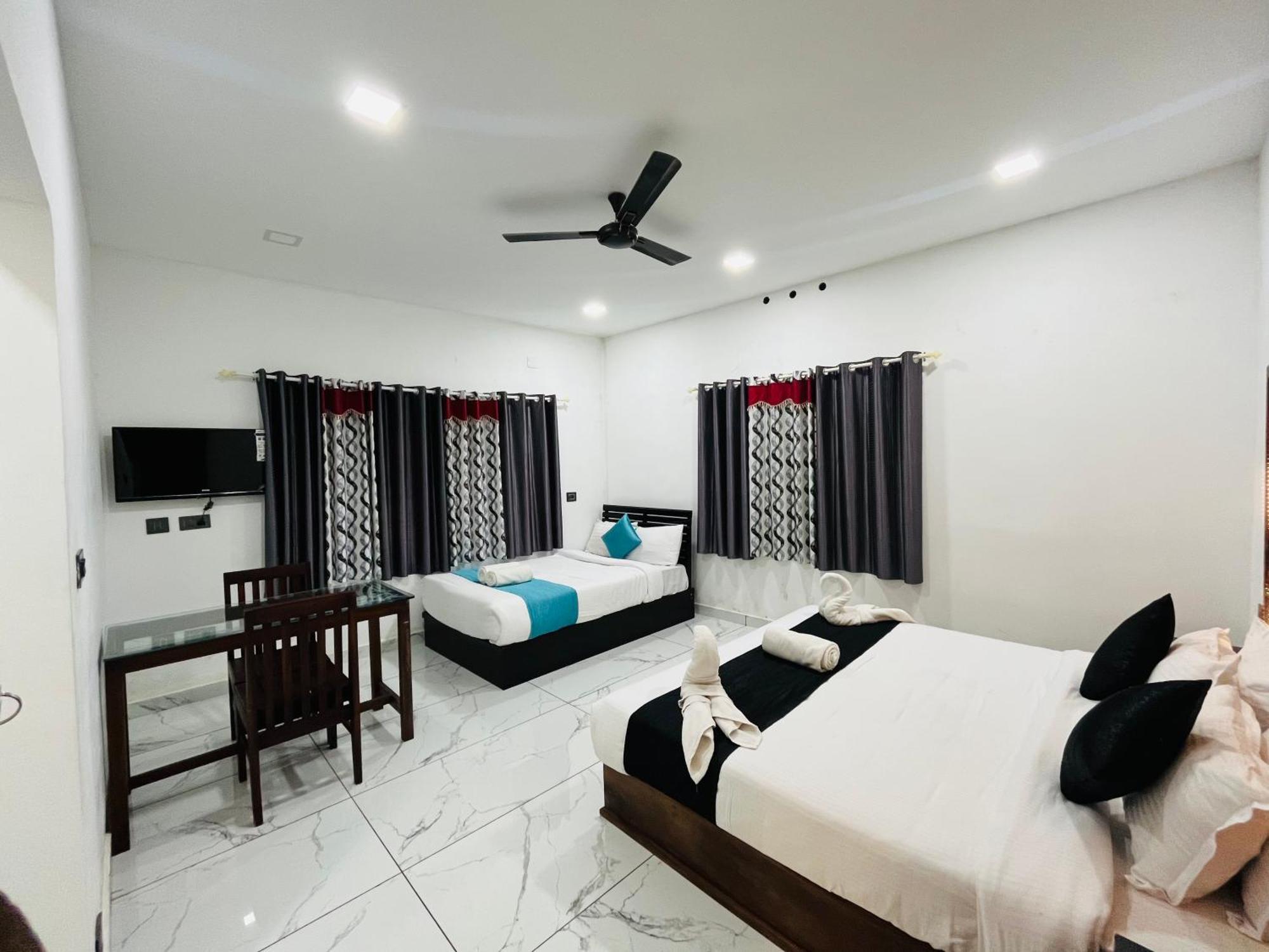 The Mountcourt Hotel Munnar Exterior foto